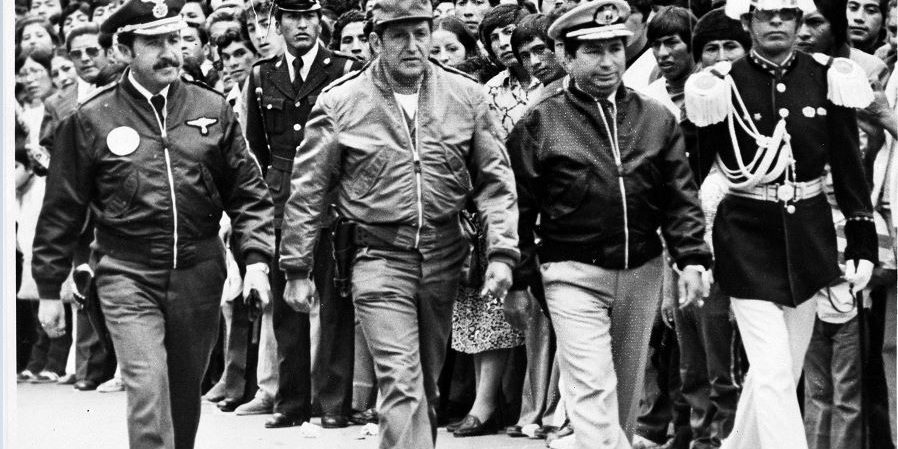 1980. Junta de Gobierno Militar Colegiada integrada por los genenerales Wáldo Bernal, Luis García Meza y Óscar Pammo.