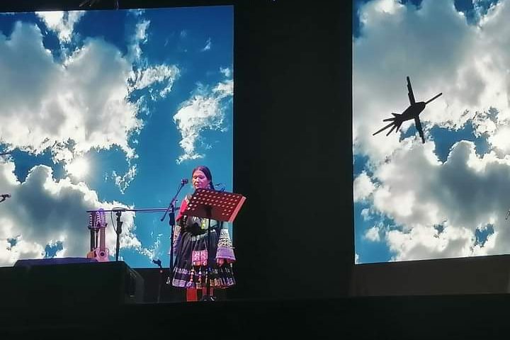 Luzmila alineada con el Sol