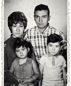 Jenny, Emilio, Cecilia y Ronald, 1971.