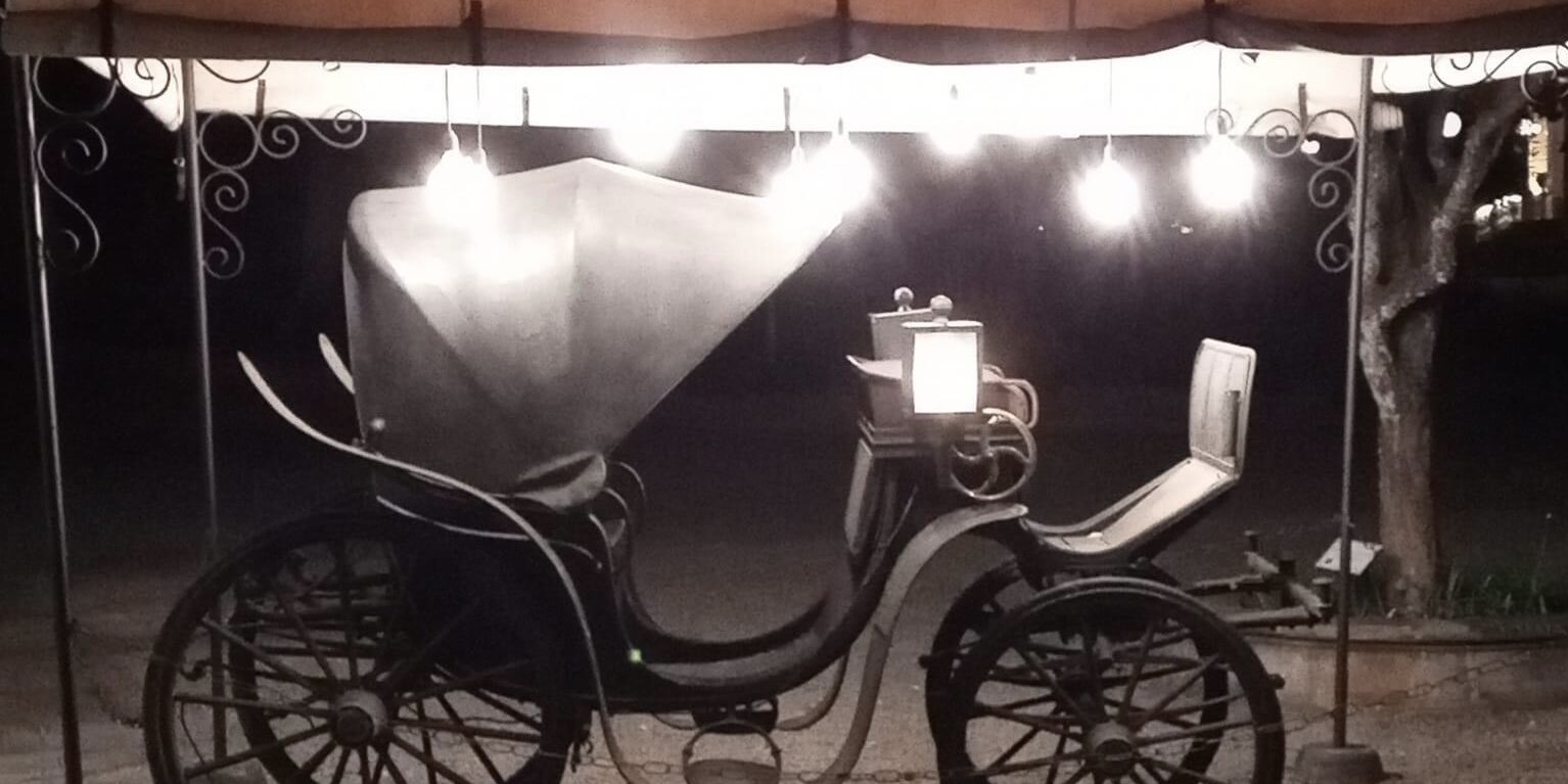 Exterior de la biblioteca de la Fundación Patiño en el Palacio Portales, Cochabamba / Fotografía Mayra