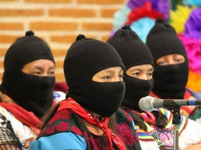 Mujeres zapatistas en el Festival Cultural de Oventik / Fotografía de El Coleto (FB)