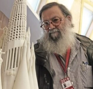 El arquitecto paceño Andrés de Mesa Gisbert en Barcelona, 2018 El arquitecto paceño Andrés de Mesa Gisbert en Barcelona, 2018 / Fotografía de Mónica Machicao Pacheco.